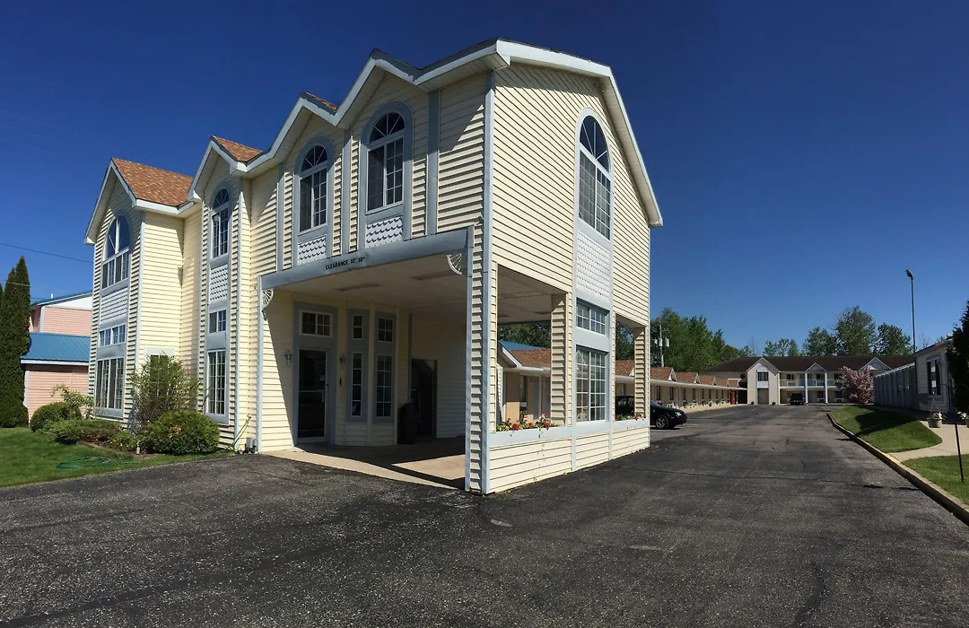 Thunderbird Inn Of Mackinaw City-1