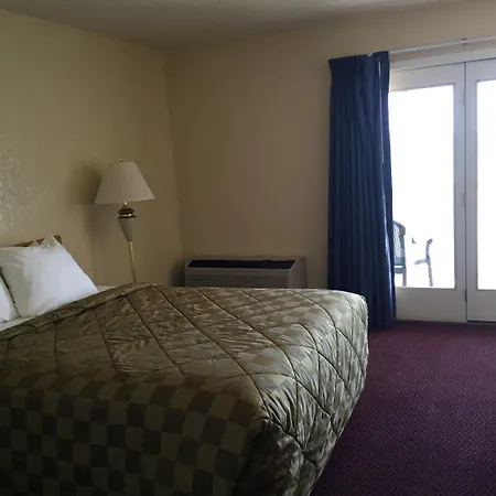 Fairview Beachfront Inn-3