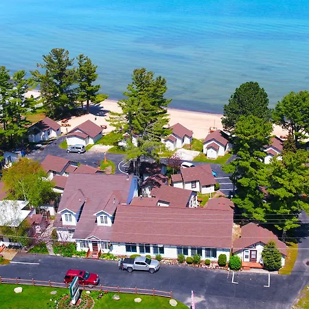 Beach House Lakeside Cottages-3