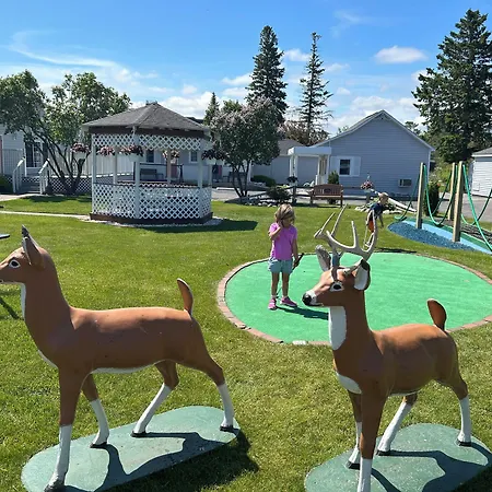 Rainbow Motel-3