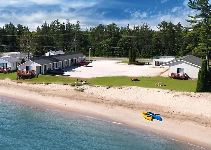 North Winds Motel Mackinaw City
