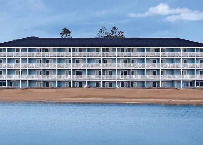 Fairview Beachfront Inn Mackinaw City