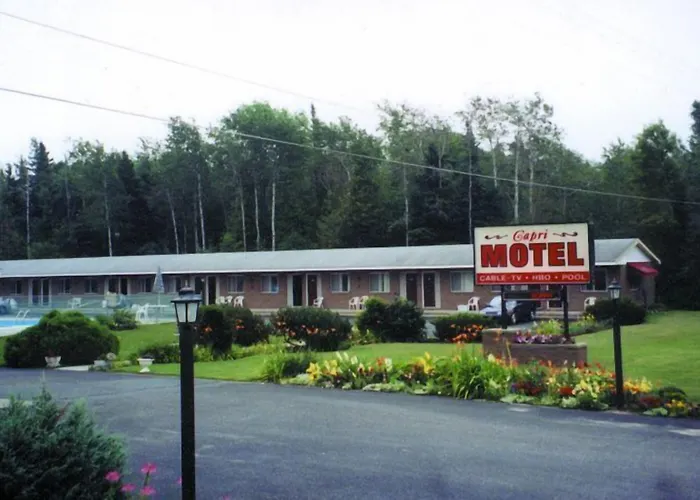Capri Motel Mackinaw City